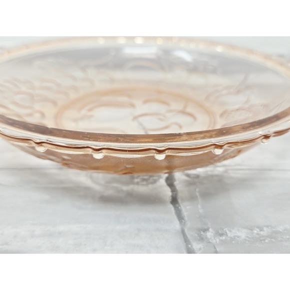 Vintage Pink Glass Bowl KIG Indonesia Fruit Pattern Depression Glass‎ - Picture 5 of 7